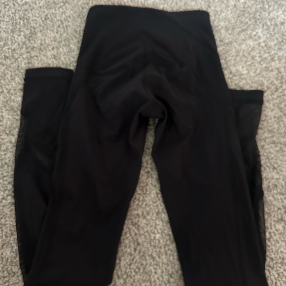 LULULEMON FAST AND FREE MESH LEGGINGS - Picture 3 of 3